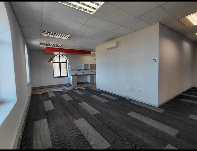 134M² OFFICE TO LET IN MAGALIESSIG